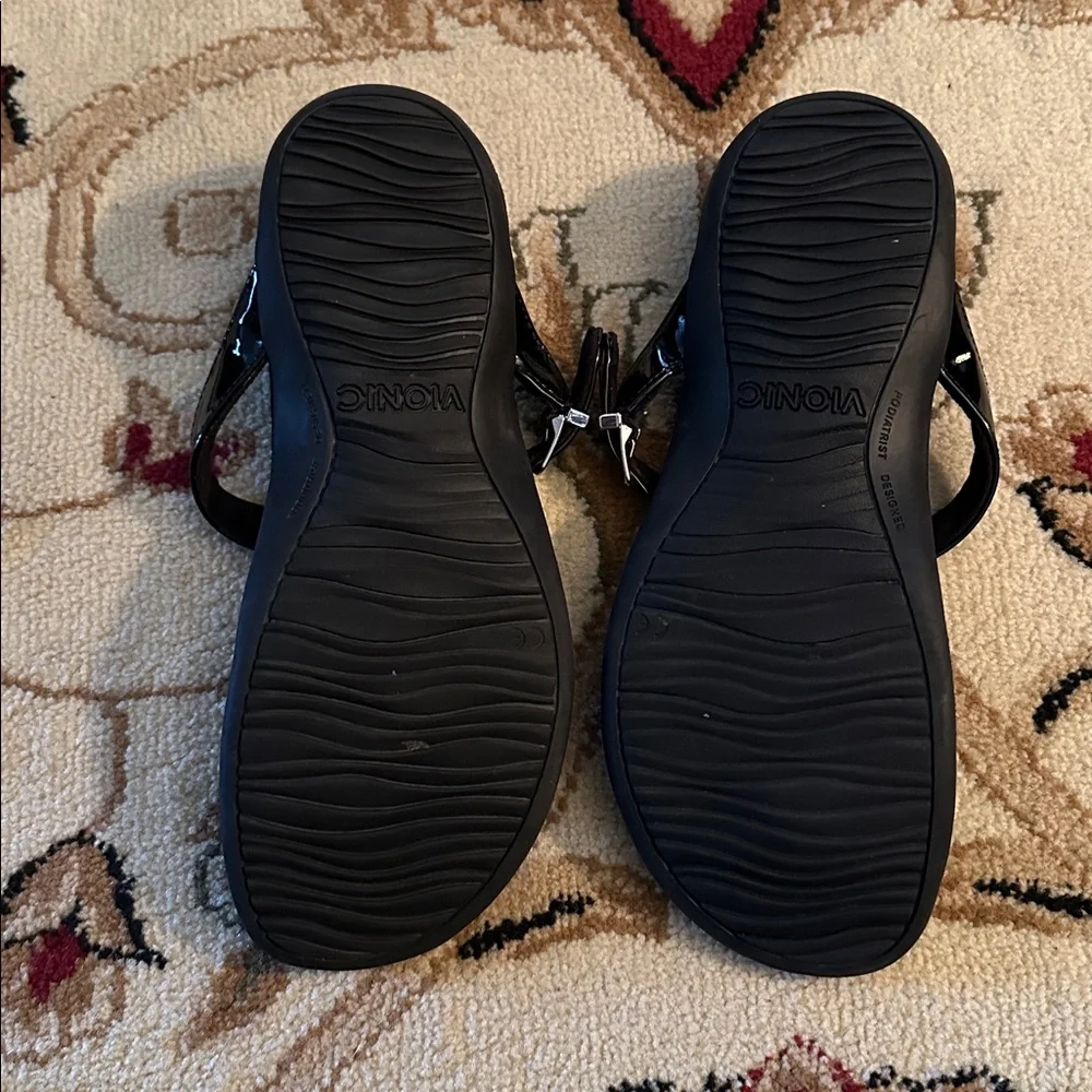 Vionic - Picture 6 of 7